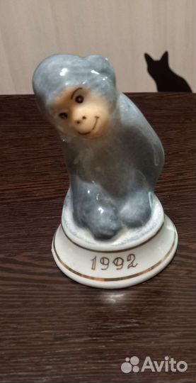 Фарфоровые статуэтки