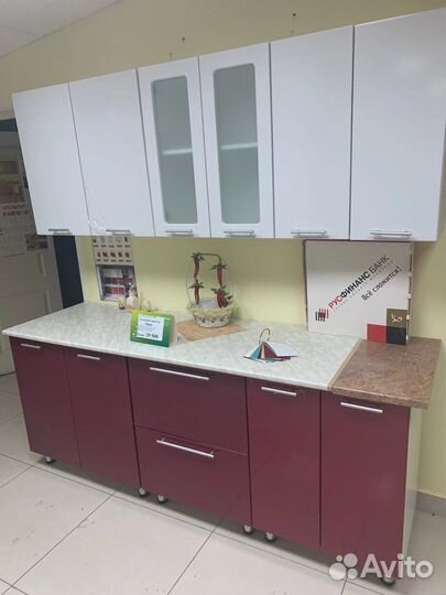 Кухонный гарнитур 2.0 + столешница