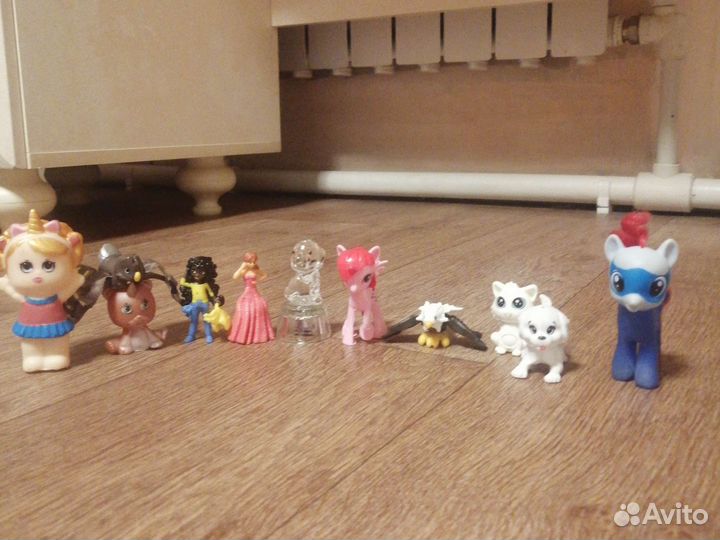 Мелкие, средние игрушки, куклы