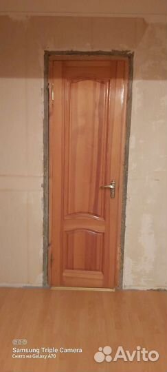 Дверь деревянная б/у