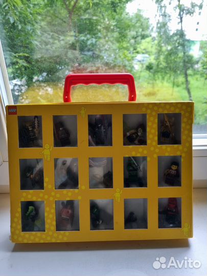 Кейс для хранения минифигурок lego с фигурками