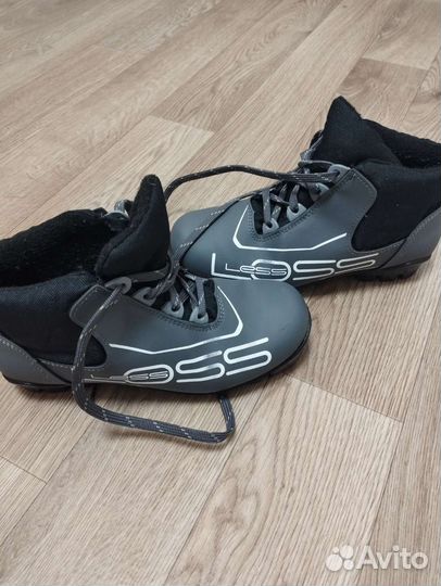 Лыжные ботинки Spine Loss NNN new, размер 35