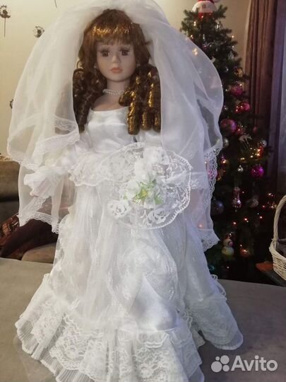 Кукла фарфоровая коллекционная