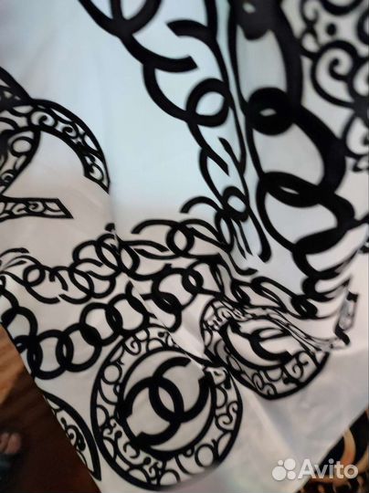 Шелковый платок, шарф женский