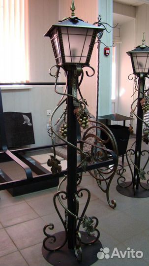 Заборы, перила, ограждения, ворота, козырьки