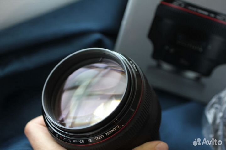 Canon EF 85mm f/1.2L USM