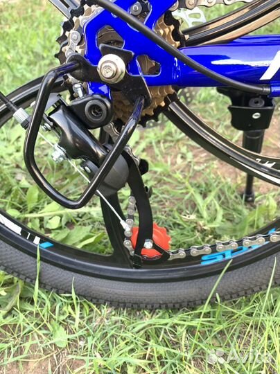 Велосипед на литых дисках 26R