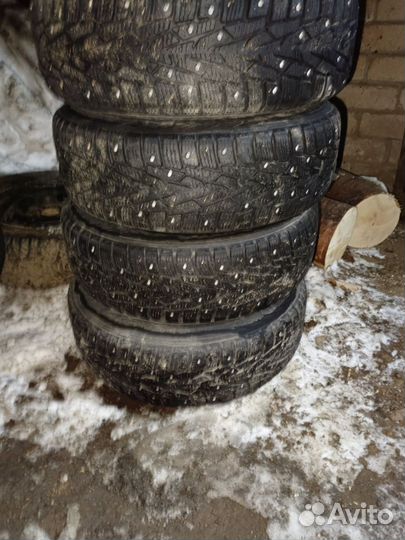 Комплект литых дисков и зимней резины r13