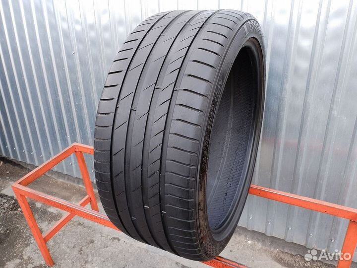 Kumho Ecsta PS71 SUV 285/35 R22 106Y