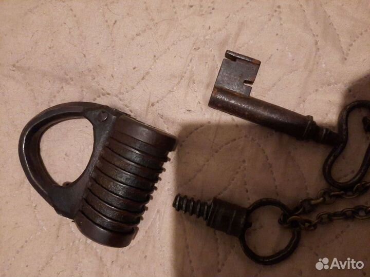 Замок стариный