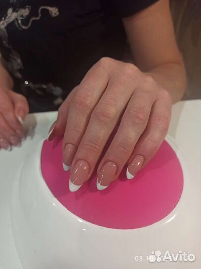 Маникюр, наращивание ногтей,педикюр, покрытие гель