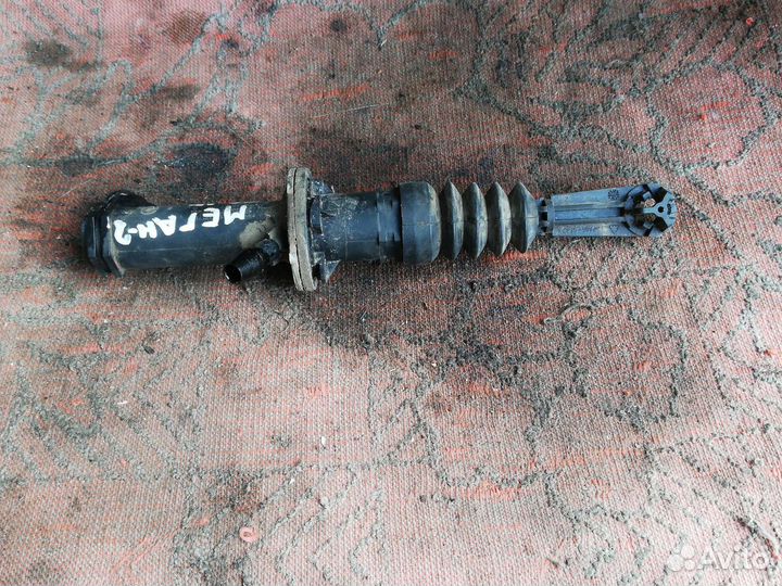 Главный цилиндр сцепления Рено Меган 2