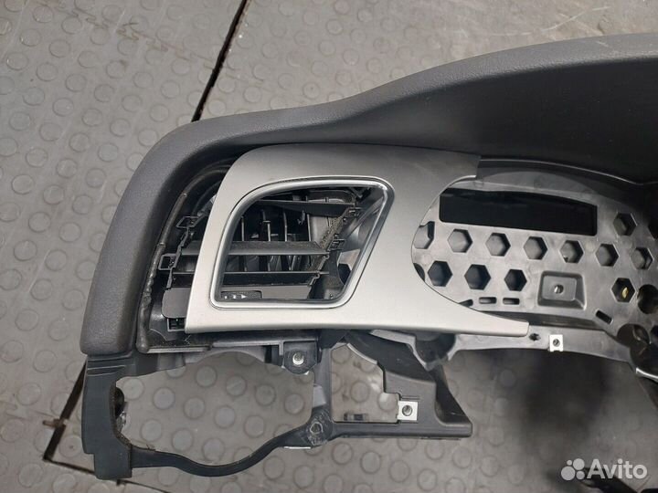 Панель передняя салона Audi A4 (B8)