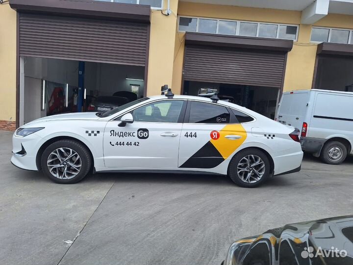 Оклейка яндекс такси