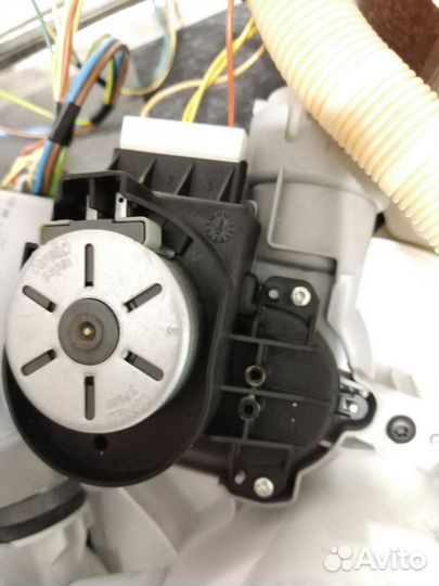 Актуатор посудомойки Bosch SRV55T03EU/37