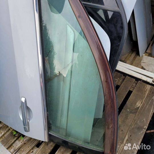 Стекло водительское на ниссан тиана 2005г