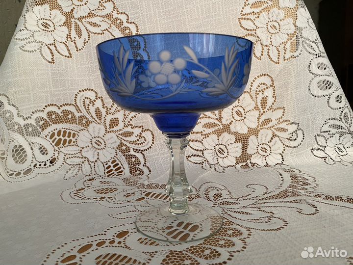 Ваза на ножке синий хрусталь СССР