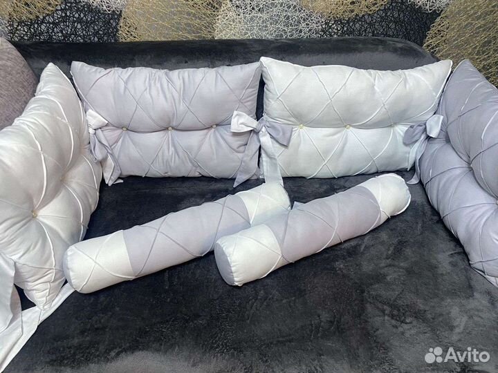 Бортики в кроватку.Новые.Доставка