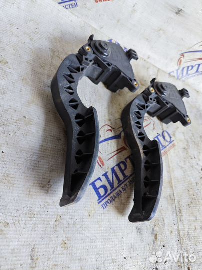 Педаль газа Renault Fluence I (2009—2013)