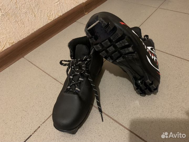 Лыжные ботинки детские