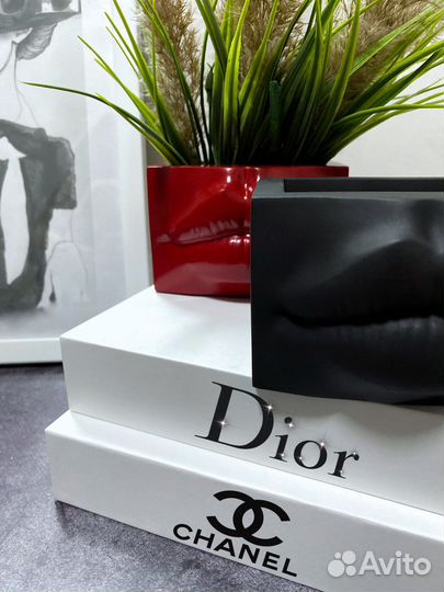 Кашпо - органайзер «Губы Джоли»