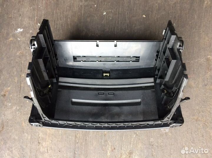 Бардачок Mercedes-Benz S-Class W221 5.5 2008