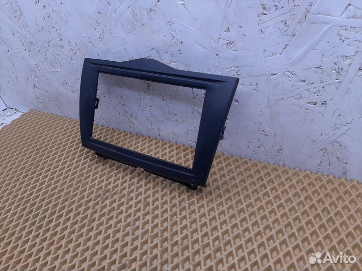 Рамка магнитолы LADA Granta FL