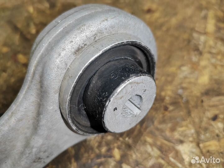 Рычаг передний левый Volkswagen Touareg 3 2019