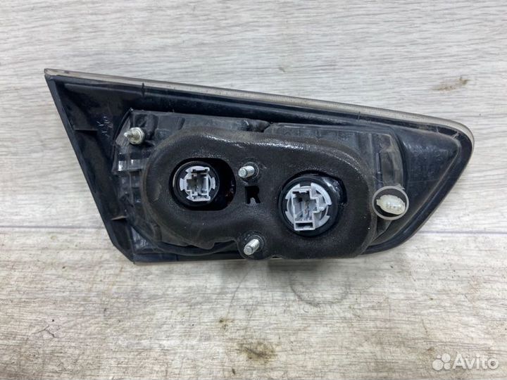 Фонарь внутренний правый Mitsubishi Lancer CY 2010