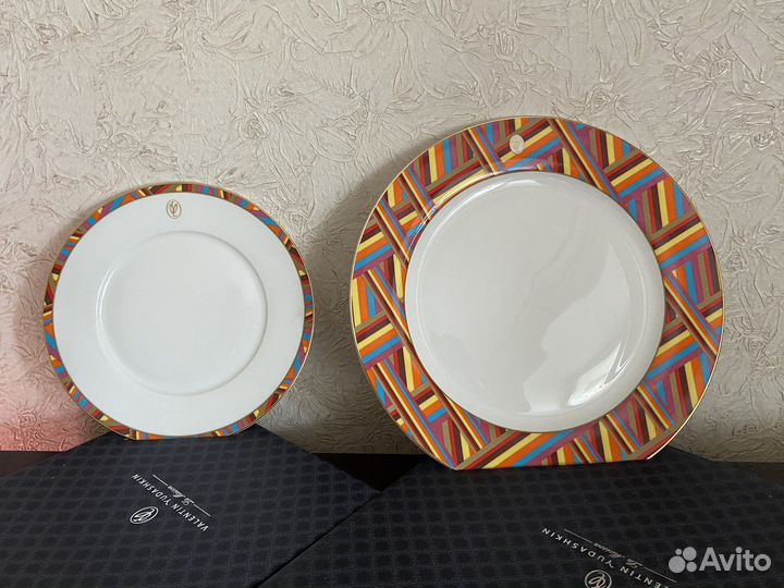 Тарелка Валентин Юдашкин