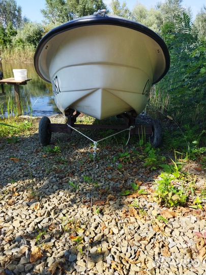 Лодка стеклопластиковая 3,7