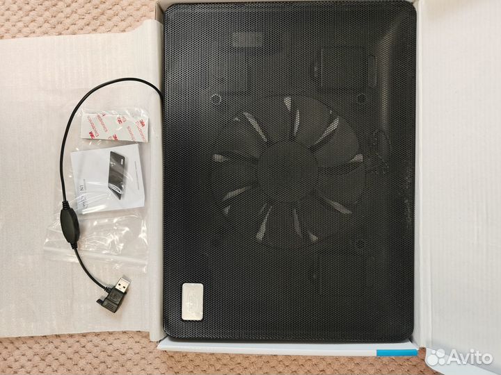 Подставка с охлаждением Deep cool N1