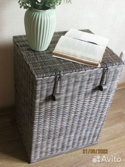 Плетеный сундук для хранения