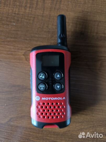 2 рации Motorola tlkr T40