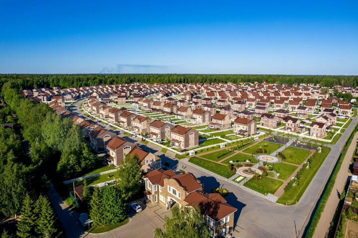 Дом 170 м² на участке 5 сот.