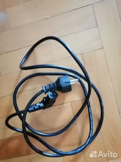 Сетевой кабель (шнур питания) компьютера, монитора