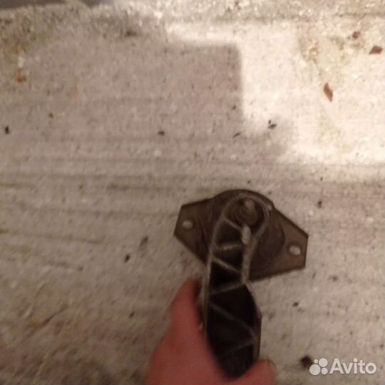 Опора двигателя с подушкой двс ваз 2110