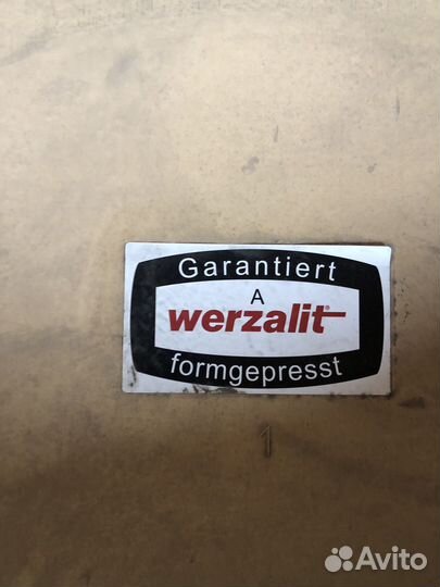 Стол круглый Werzalit