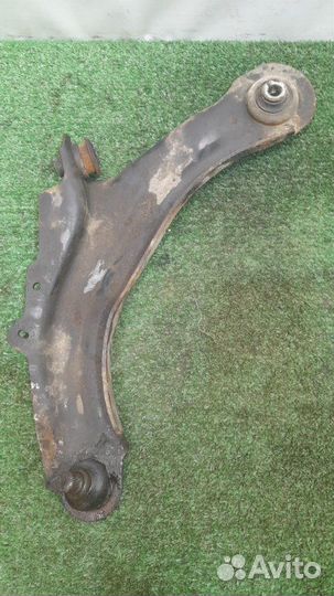 Рычаг передний левый Renault Megane 2 1.6 K4M 2004