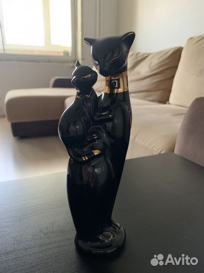 Статуэтка кошка