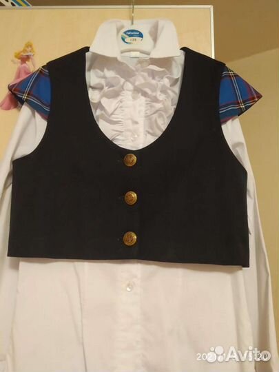 Школьная жилетка