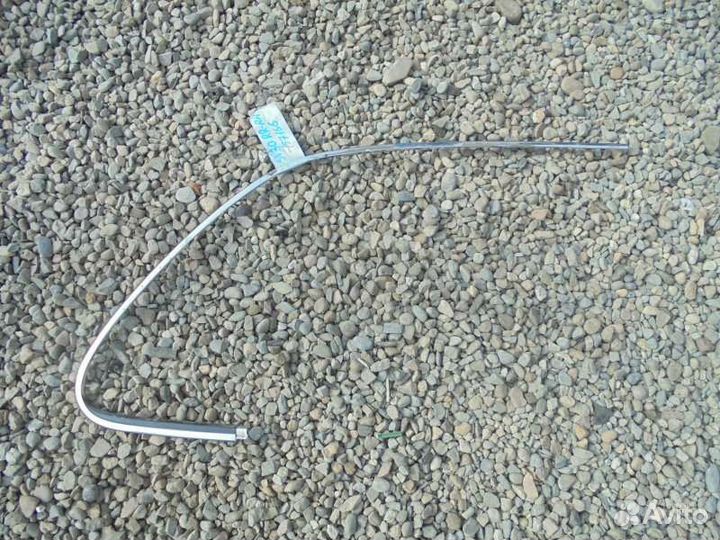 Молдинг на дверь задний правый Toyota Camry SV30