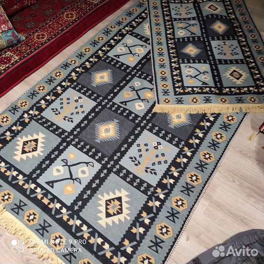 Двусторонние тканные ковры из фабрики