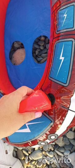 Надувной круг с крышей