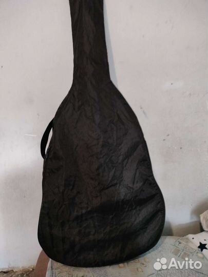 Акустическая гитара