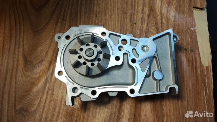 Помпа renault logan новая