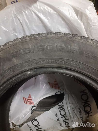 Nokian Tyres Hakkapeliitta 8 215/60 R16