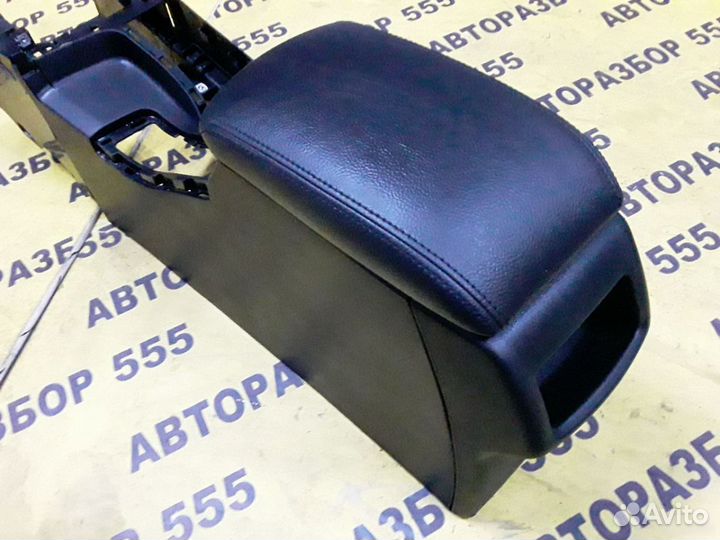 Citroen C4 II Подлокотник с консолью