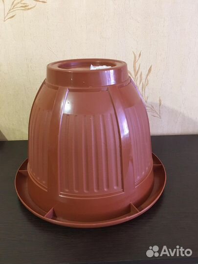Вазон с поддоном на 9 литров новый