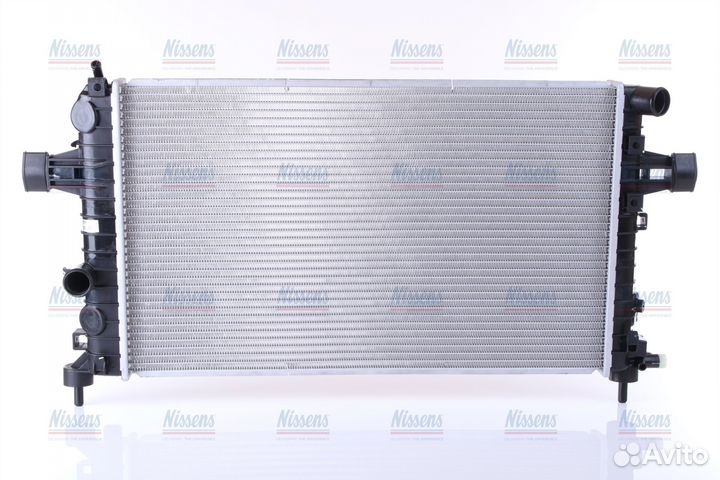 Радиатор охлаждения Opel Astra H